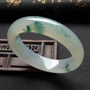 （超值推荐）冰种飘花手镯（56.1mm）