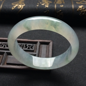 （超值推荐）冰种略飘花手镯（54.1mm）
