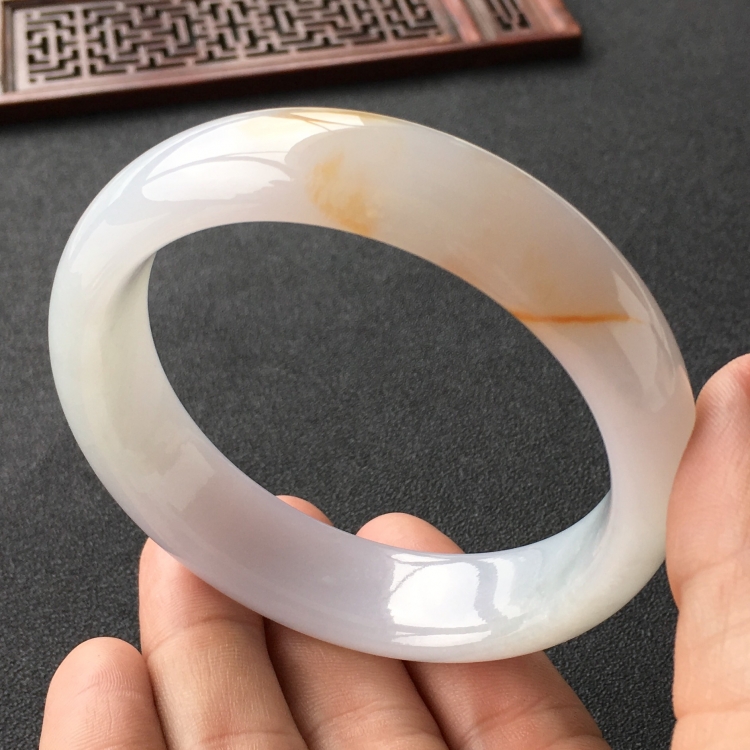 (  超值推荐)糯冰种飘黄翡手镯(60.5mm)