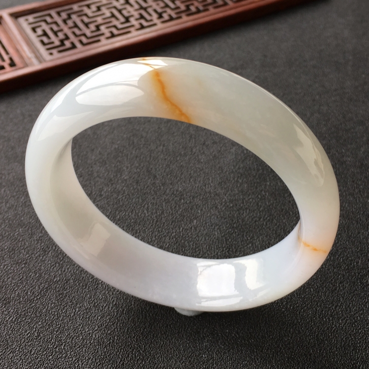 (超值推荐)糯冰种飘黄翡手镯(60.5mm)