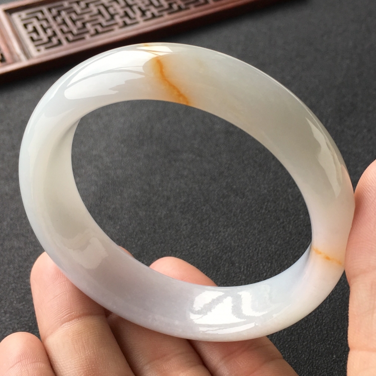 (超值推荐)糯冰种飘黄翡手镯(60.5mm)