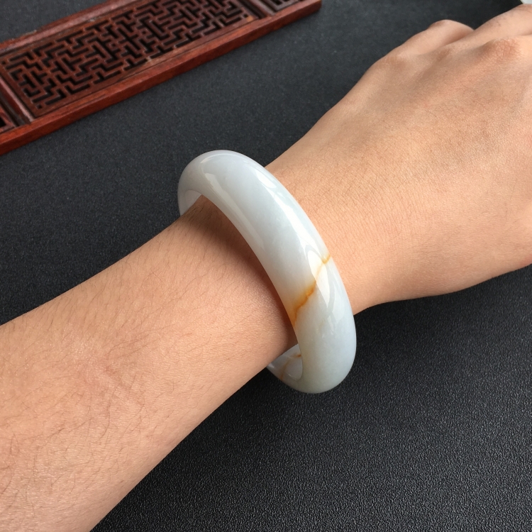 (超值推荐)糯冰种飘黄翡手镯(60.5mm)
