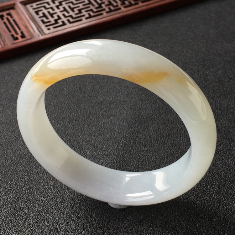 (超值推荐)糯冰种飘黄翡手镯(59.2mm)