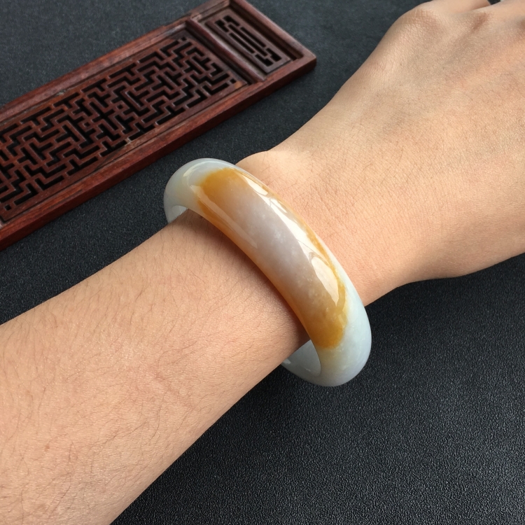(超值推荐)糯冰种黄翡手镯(60.3mm)