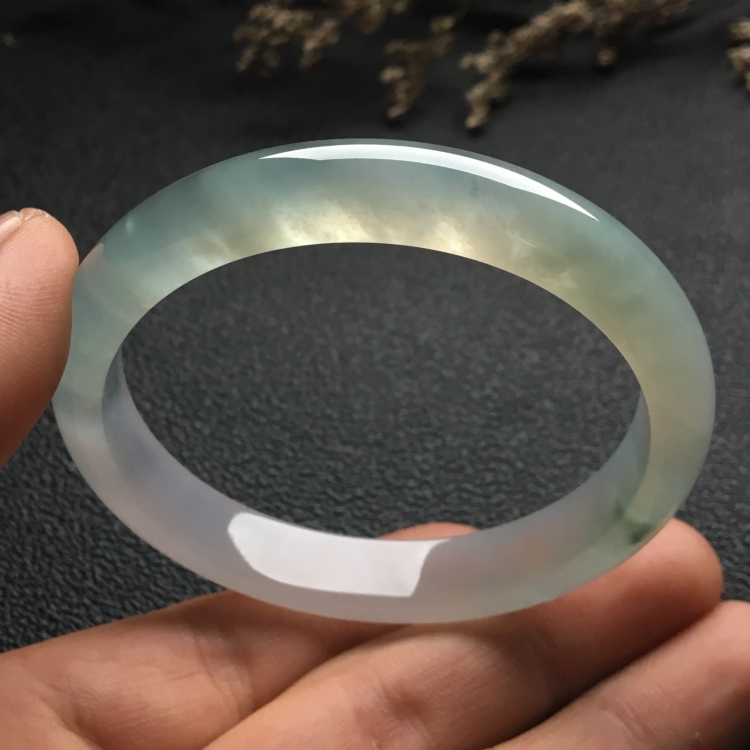 （超值推荐）冰种略飘花手镯（54.4mm）