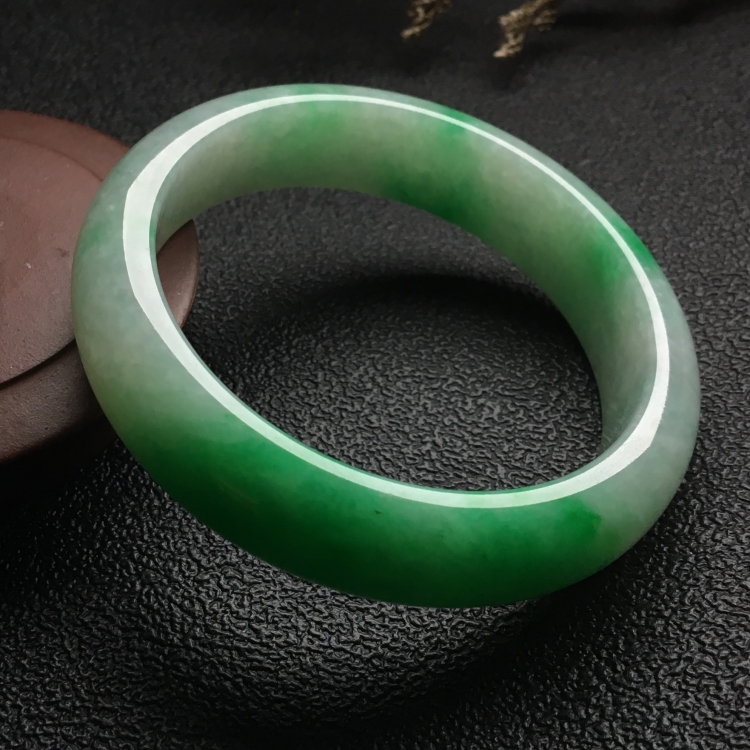 （超值推荐）糯冰种飘翠手镯（54mm）