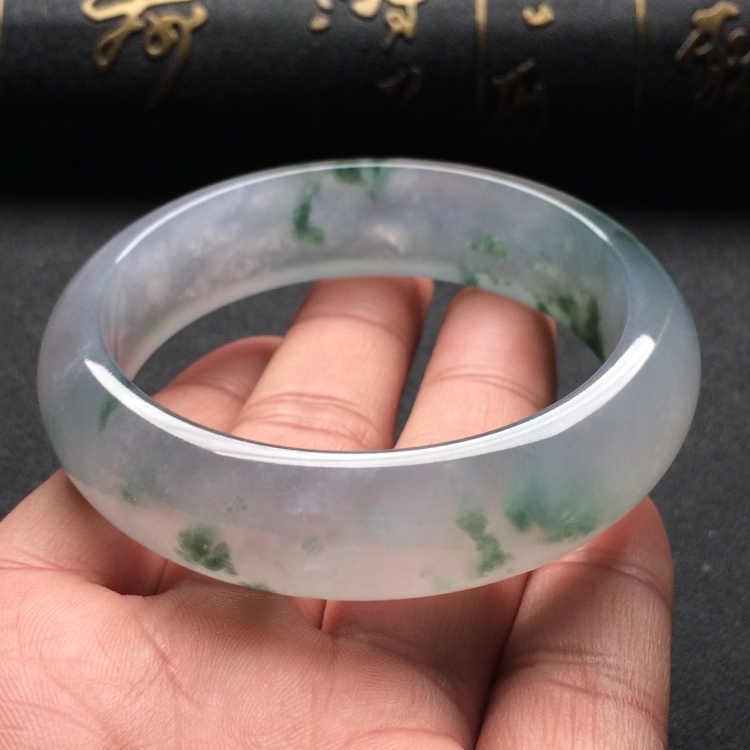 （超值推荐）冰种飘花手镯（55.1mm）