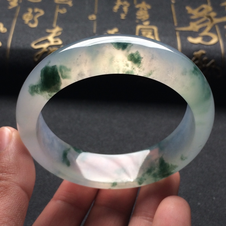 （超值推荐）冰种飘花手镯（55.1mm）