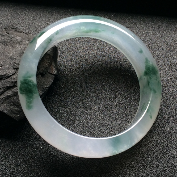 （超值推荐）冰种飘花手镯（55.1mm）