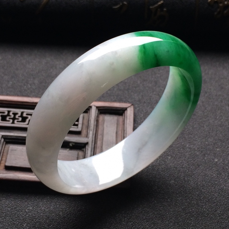 （超值推荐）糯冰种飘翠手镯（54.8mm）