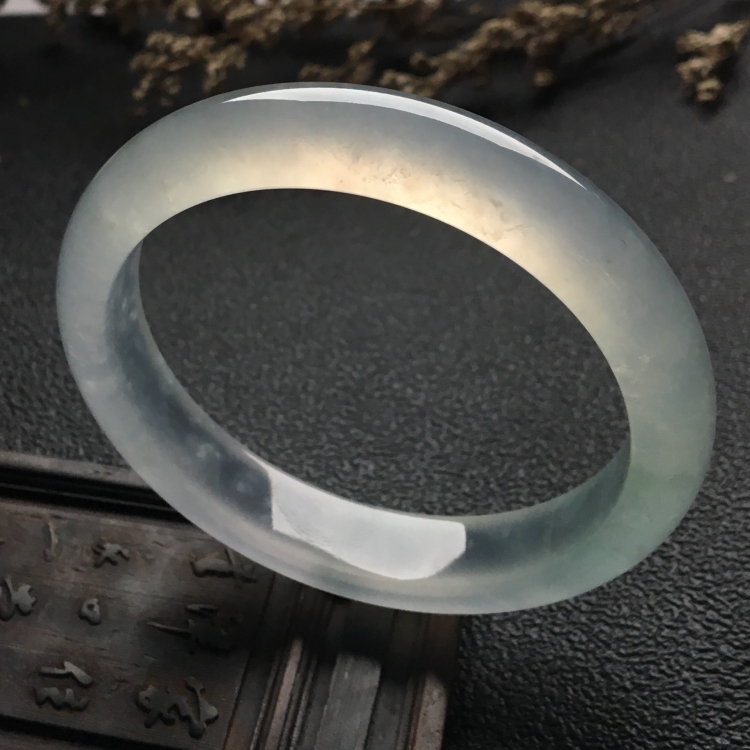 （超值推荐）冰种淡晴水手镯（54mm）