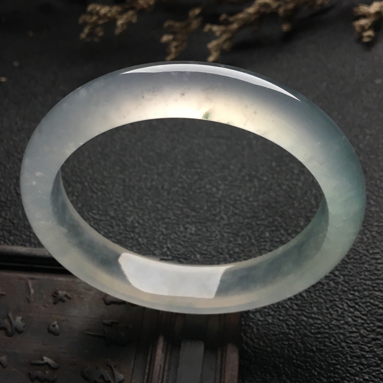 （超值推荐）冰种淡晴水手镯（54mm）