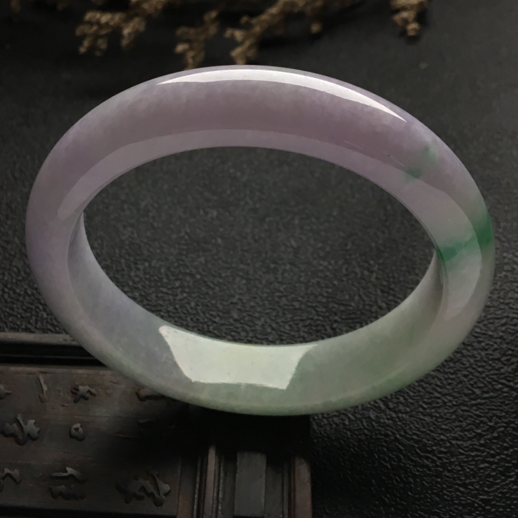 （超值推荐）糯冰种春带彩手镯（58.1mm）
