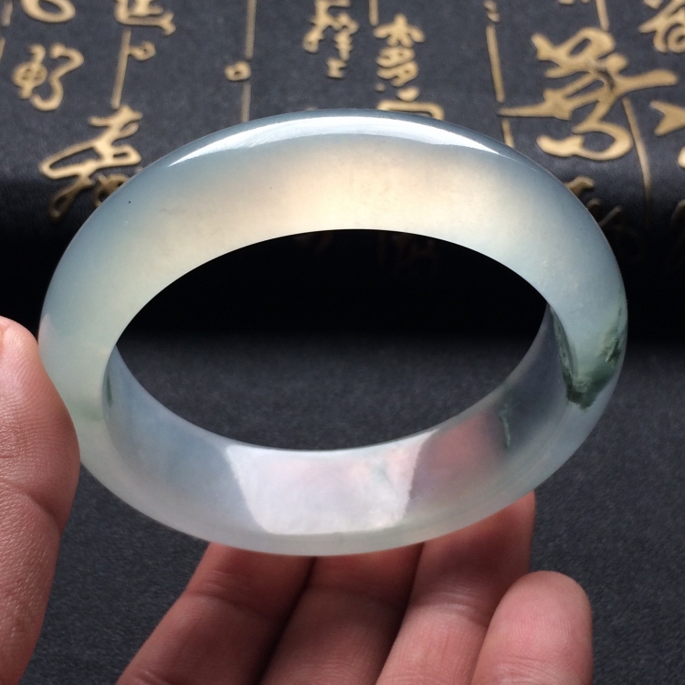 （超值推荐）冰种飘花手镯（57.7mm）