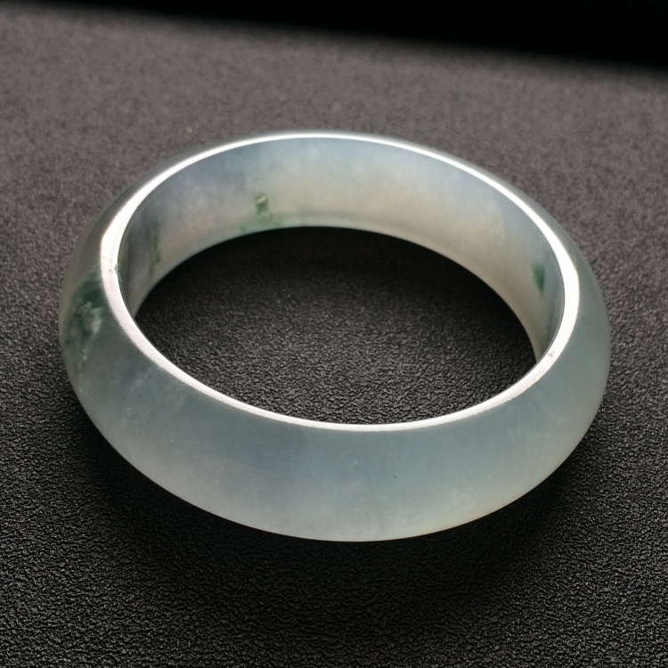（超值推荐）冰种飘花手镯（57.7mm）