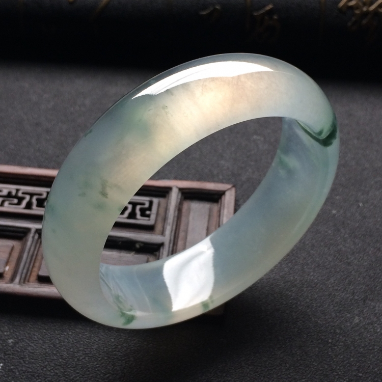 （超值推荐）冰种飘花手镯（57mm）