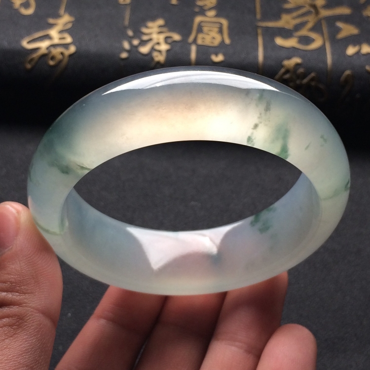 （超值推荐）冰种飘花手镯（57mm）