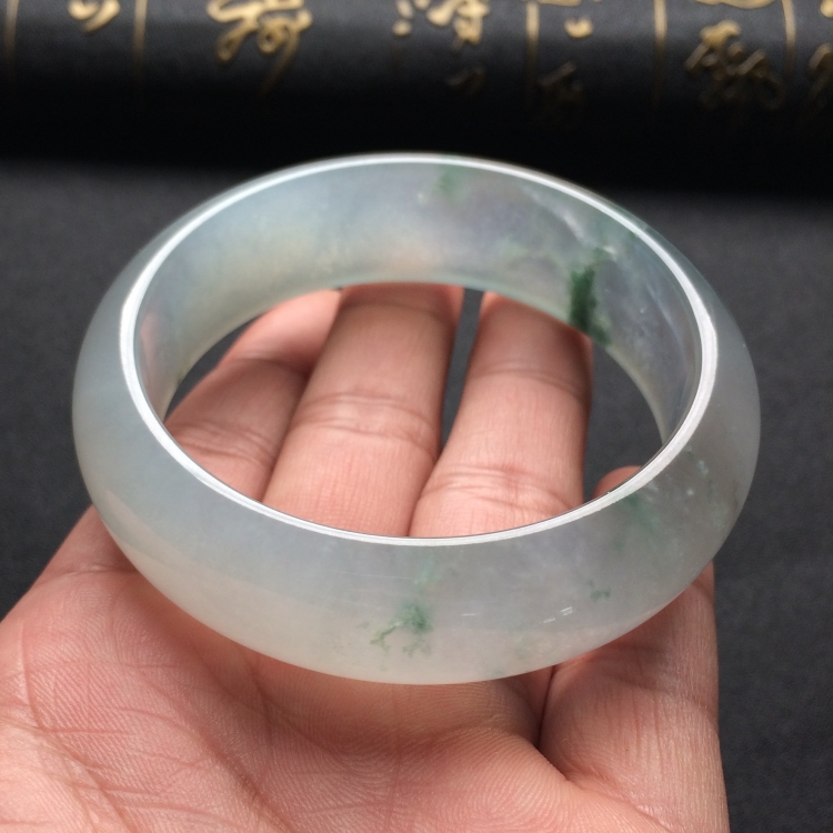 （超值推荐）冰种飘花手镯（57mm）