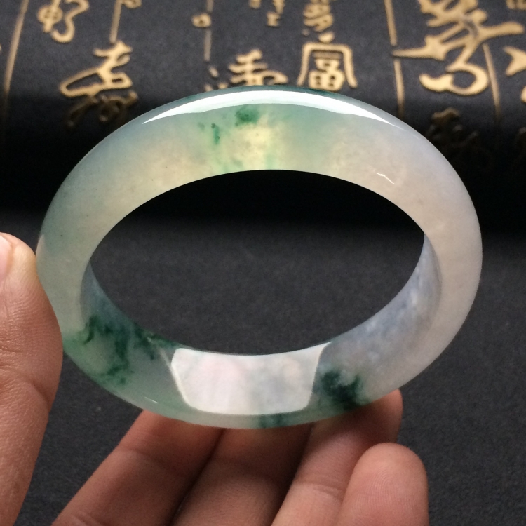 （超值推荐）冰种飘花手镯（56.1mm）
