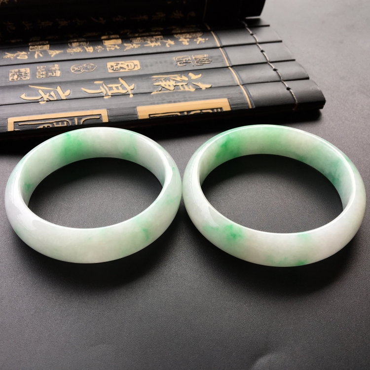 (超值推荐)糯冰种飘翠手镯(54.2mm/56.7mm)单价