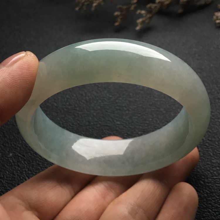 （超值推荐）糯冰种晴水手镯（58.4mm）