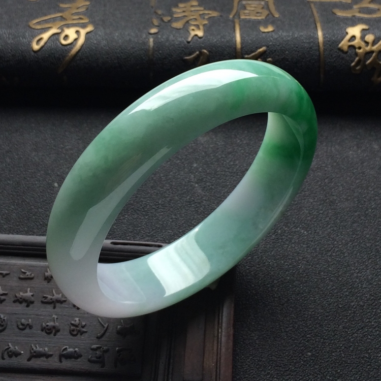 （超值推荐）糯冰种飘翠手镯（57.8mm）