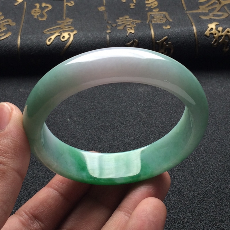 （超值推荐）糯冰种飘翠手镯（57.8mm）