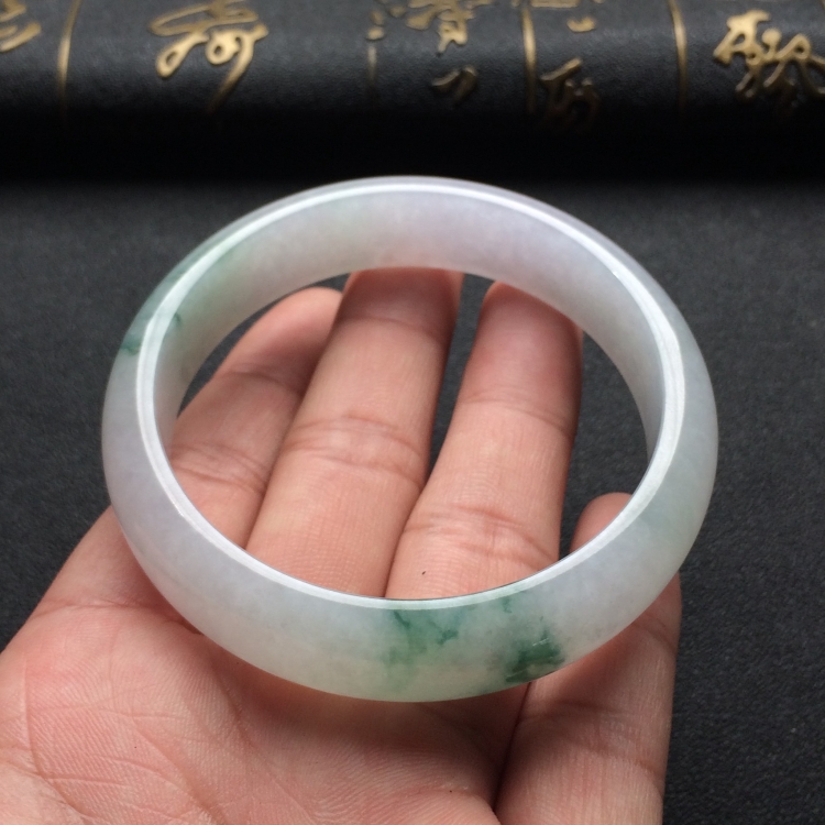 （超值推荐）糯冰种飘花手镯（59.3mm）