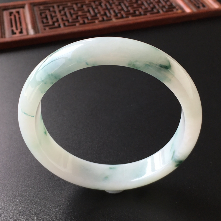 (超值推荐)糯冰种飘花手镯(58.3mm)