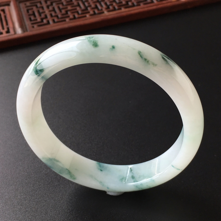 (超值推荐)糯冰种飘花手镯(58.3mm)