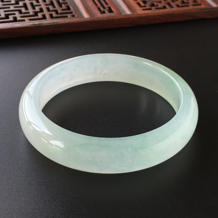 (超值推荐)冰种略飘花手镯(54mm)