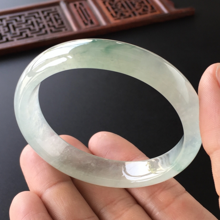 (超值推荐)冰种飘花贵妃镯(55.5mm-48.2mm)