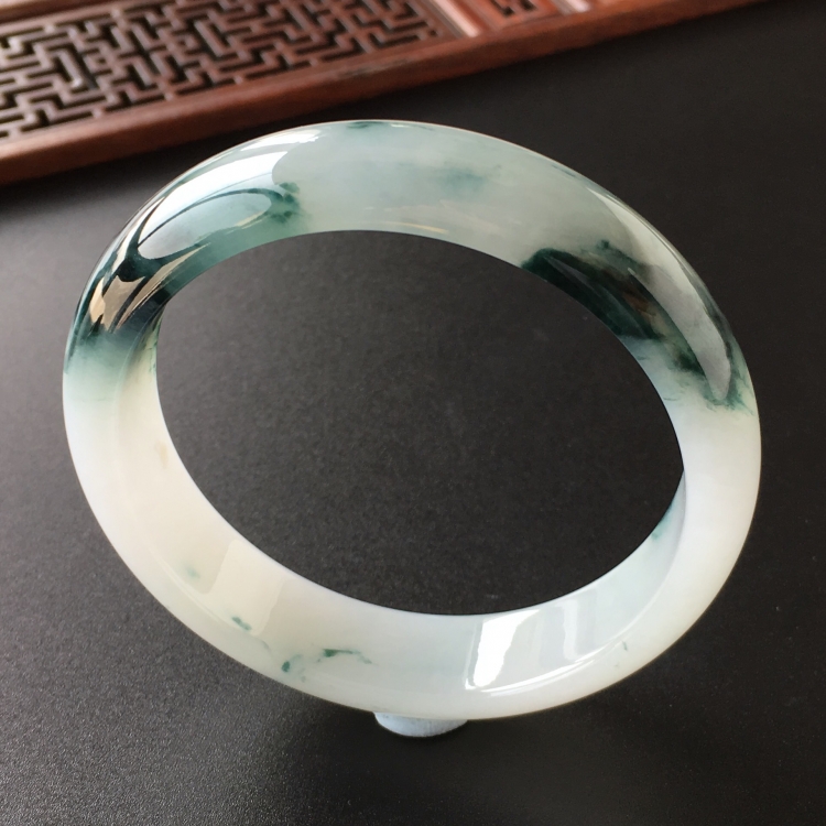 (超值推荐)糯冰种飘花手镯(58.3mm)
