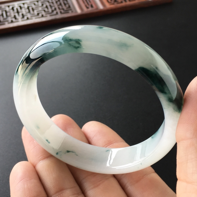 (超值推荐)糯冰种飘花手镯(58.3mm)