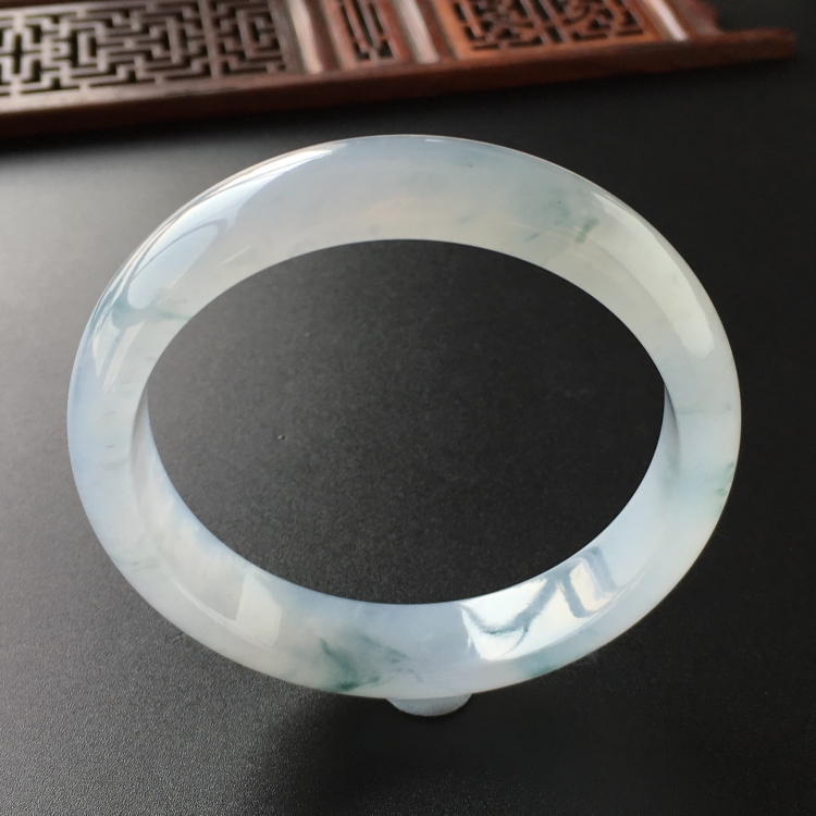 (超值推荐)冰种飘花手镯(57mm)