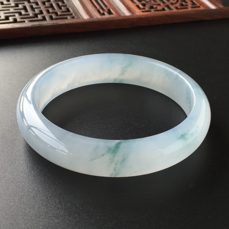 (超值推荐)冰种飘花手镯(57mm)