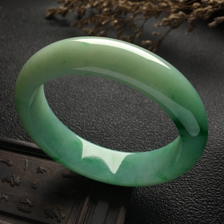 （超值推荐）糯冰种飘翠手镯（58mm）