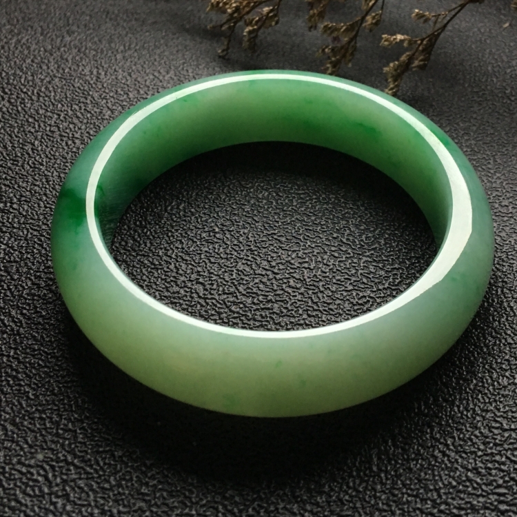 （超值推荐）糯冰种飘翠手镯（58mm）