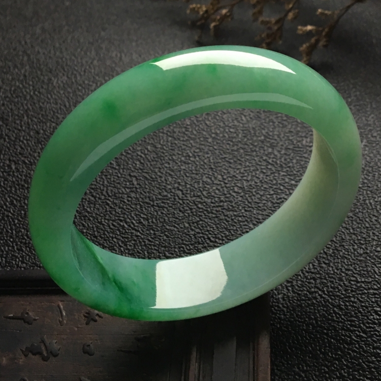 （超值推荐）糯冰种飘翠手镯（57mm）