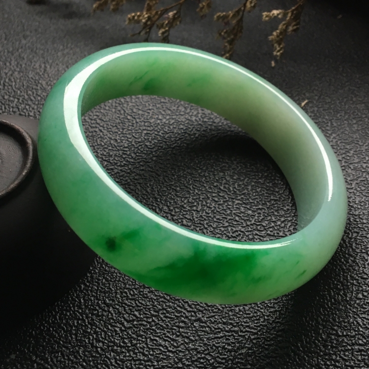 （超值推荐）糯冰种飘翠手镯（57mm）