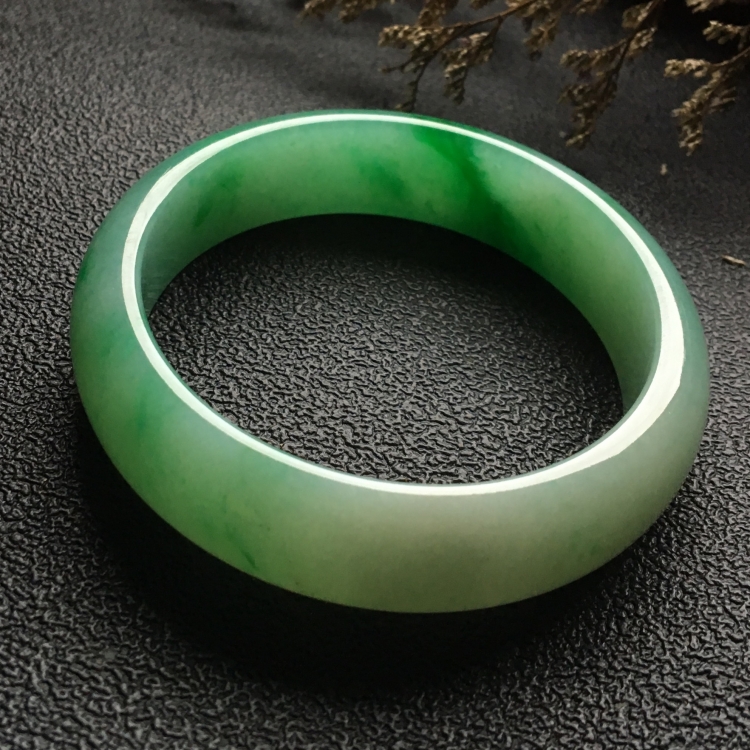 （超值推荐）糯冰种飘翠手镯（57mm）
