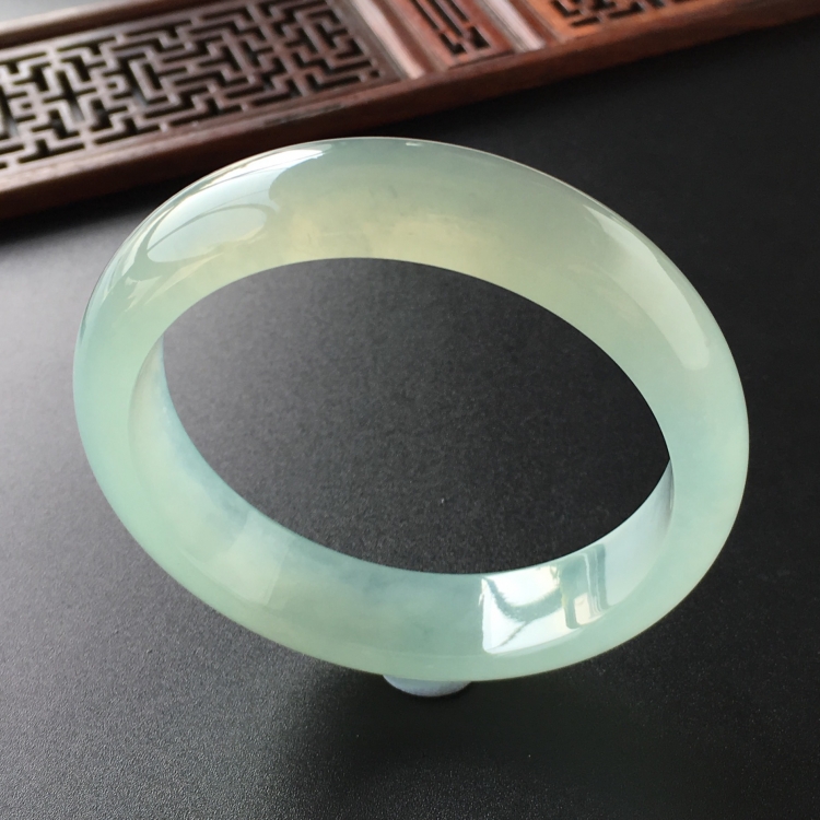 (超值推荐)冰种晴水手镯(56.5mm)
