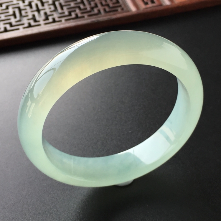 (超值推荐)冰种晴水手镯(56.5mm)