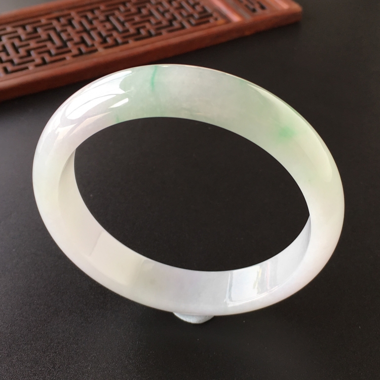 (超值推荐)糯冰种飘翠手镯(57mm)