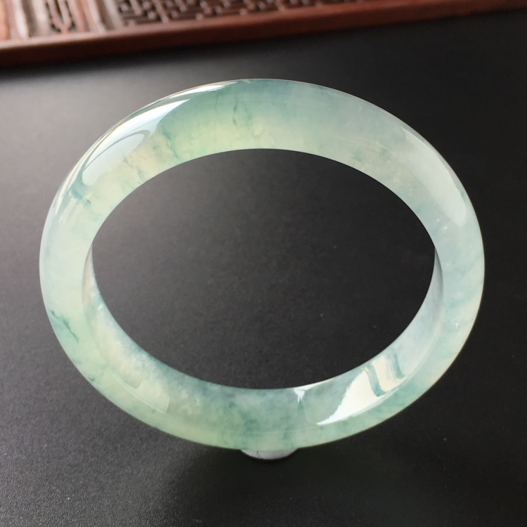 (超值推荐)冰种飘花手镯(56.6mm)