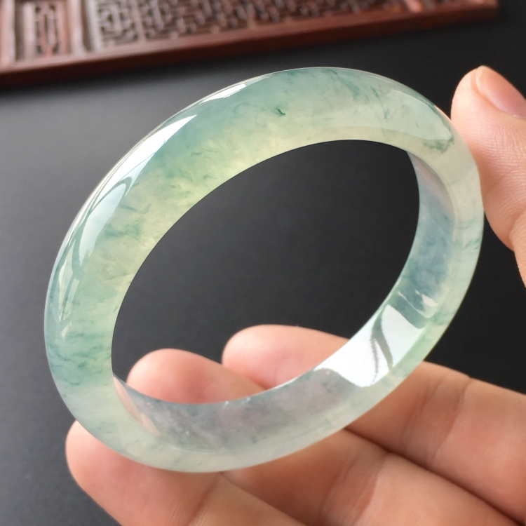 (超值推荐)冰种飘花手镯(56.6mm)