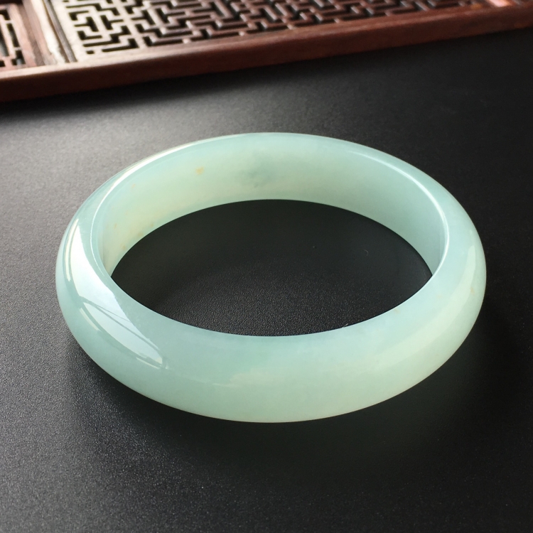 (超值推荐)糯冰种晴水手镯(57mm)