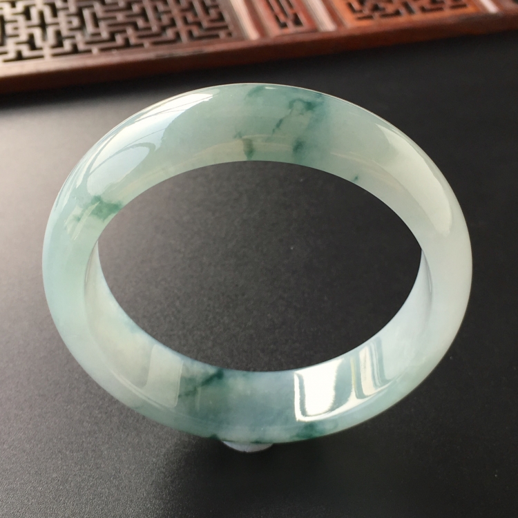 (超值推荐)糯冰种飘花手镯(55.2mm)