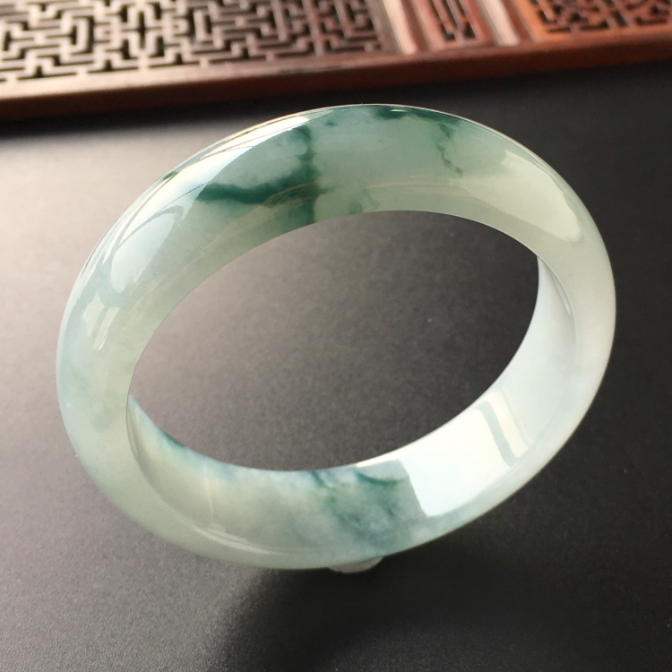 (超值推荐)糯冰种飘花手镯(55.2mm)