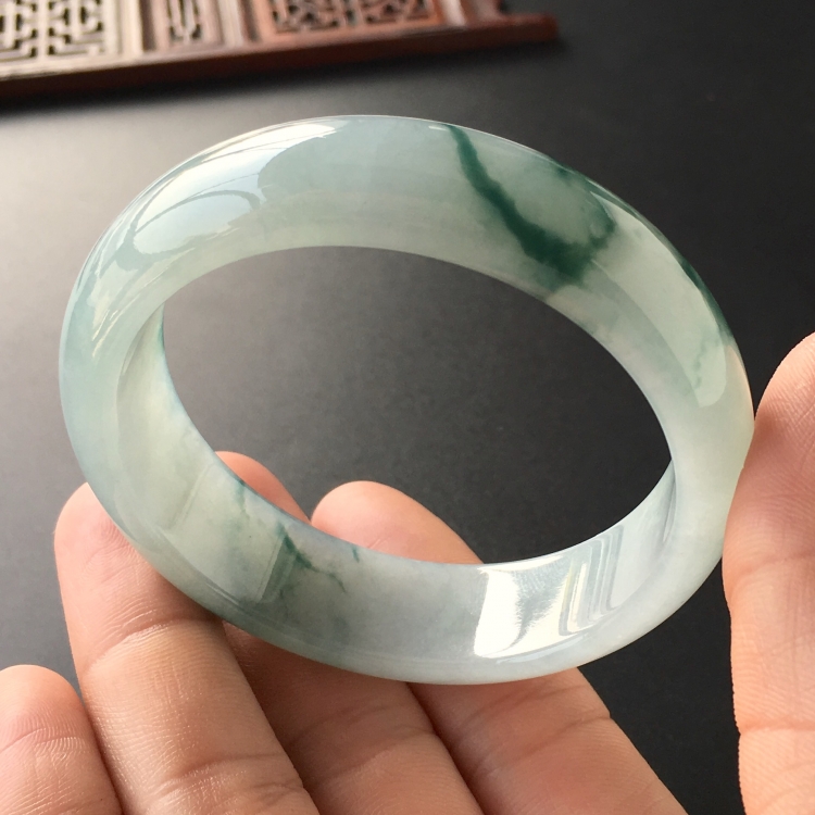(超值推荐)糯冰种飘花手镯(55.2mm)